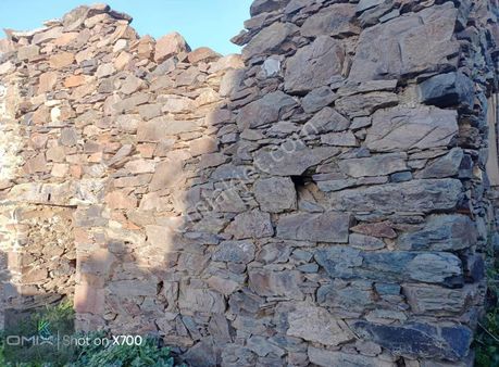 Karaburun Küçükbahçe Köyünde 1+0 Eski Rum Evi