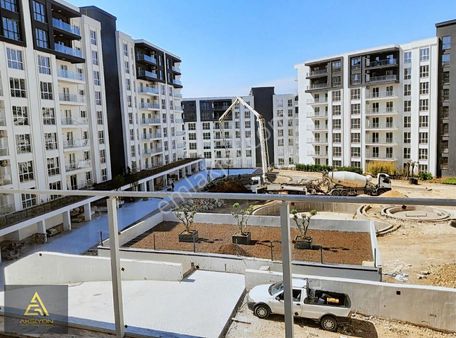 Balkan Shu 09 Geniş 3+1 Orta Tip Satılık Daire(havuz Cepheli)