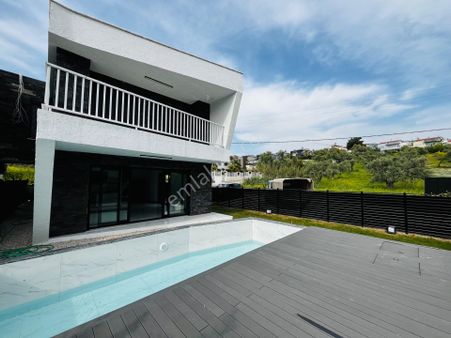 Kuşadası Kadınlar Denizi Fırsat!!!özel Havuzlu 4+1 Lüx Villa