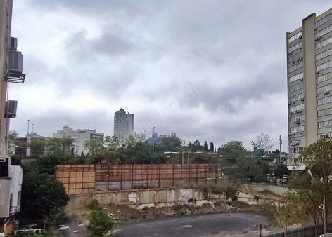 Mecidiyeköyde Satılık Daire 3+1 Asansörlü Kapalı Ototparklı Yeni Bina