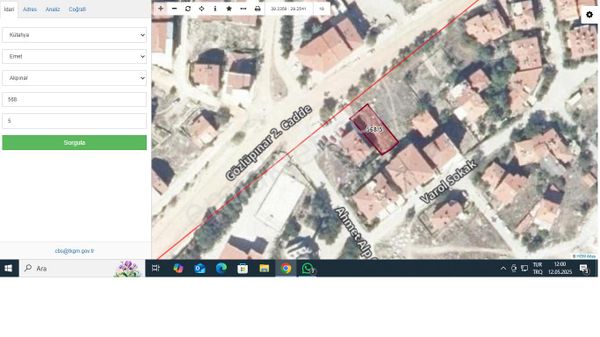 Pay'dan Emet'te Anayol Üzerinde Satılık Arsa