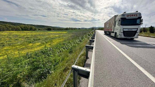 C21 Loca 'dan Demirkapı Yol Kenarı Satılık İki Adet Tarla
