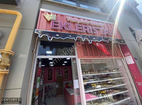 Bayraklı'nın Gözde Caddesinde Devren Kiralık İş Yeri