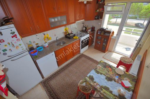 Aktif'ten Akçay'da Satılık Ayrı Mutfaklı Geniş Arakat 3+1 Daire