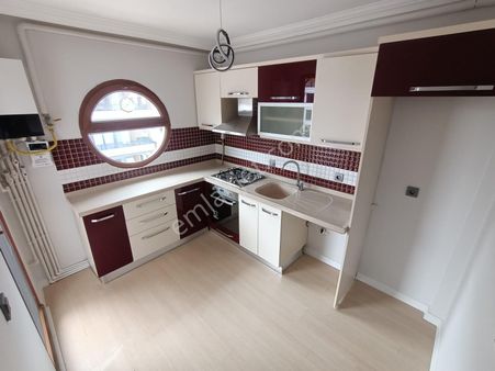 Akçay Songül Emlak Dan 3+1 Ön Cephe Ayrı Mutfak Satılık Daire