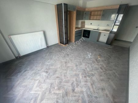 Cumhuriyet Mahallesi Ap İst Portta 2+1 Satılık Daire