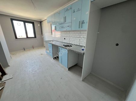 Sultanbeyli Fatih Mah. Çok Geniş 170 M2 3+2 İki Aile İçin Uygun