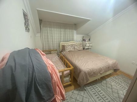 Akçaabat Yaylacık Mahallesinde 2+1 Satılık Çatı Katı Daire