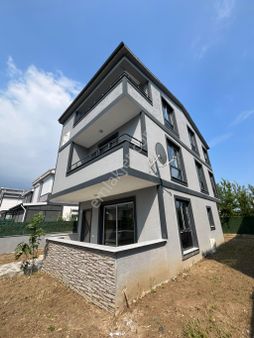 Ata Gayrimenkul ‘den Müstakil Bahçeli 5+1 Lüks Villa