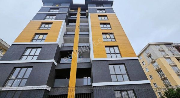 Kurtköy Metro İstasyonuna 100 M Mesafede Site İçerisinde 3+1