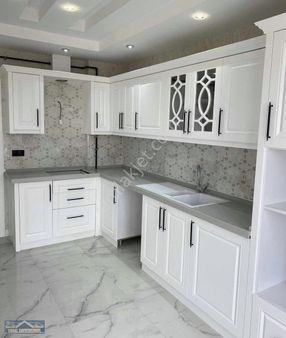 Yenişafakta Mükemmel Lokasyonda Lüx 2+1 Daire