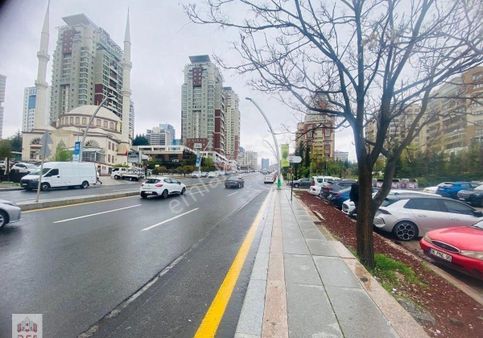 Çukurambarda Cadde Üzerinde Lüks Yapılı Dükkan Veya Mağaza