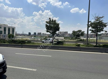 Anadolu Bulvarına 125 Metre Cepheli Köşe Konumda Kiralık Arsa