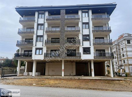 Alanya/avsallar Bölgesin'de 382m2 Kiralık Dükkan