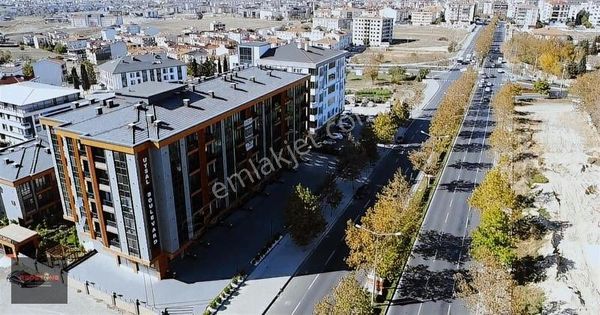 Redstone'dan Uysal Boulevard'da Bulvar Cepheli Kiralık 1+1