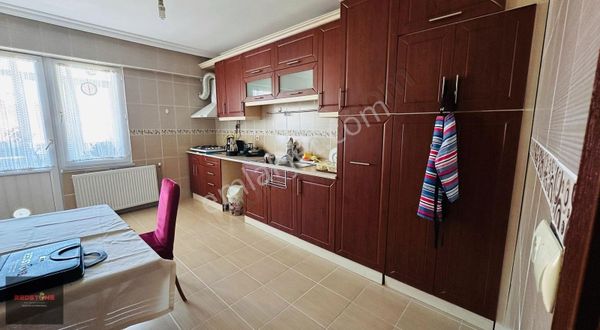 Redstone'dan Reşadiyede Kat Mülkiyetli 250m2 5+1 Dubleks Daire