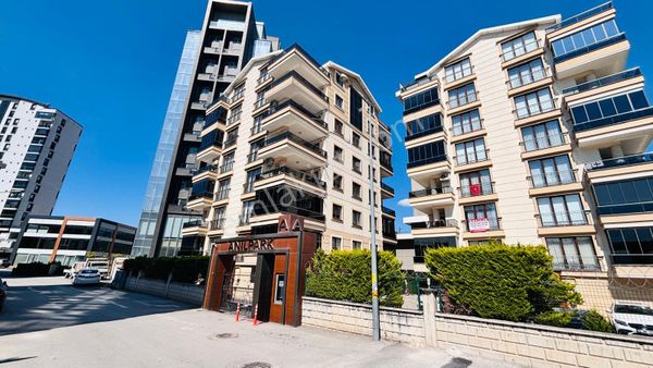 23 Nisan Mahallesinde Anılpark Sitesinde Arakat 3+1 Daire