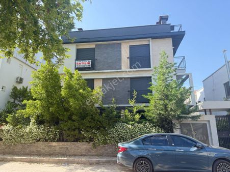 Şafak Emlak Satılık Barınaklar Asansörlü 2+1 80m2 Dublex