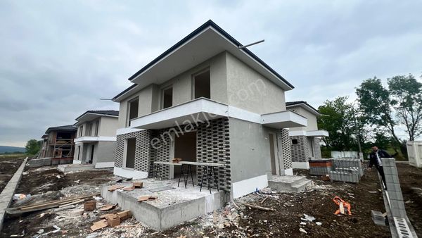 Doğayla İç İçe , Güvenli Ve Konforlu Yaşam Violette