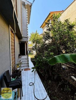 Emlak Center'dan Güzel Yurt Mah Satılık 4+1 Tripleks