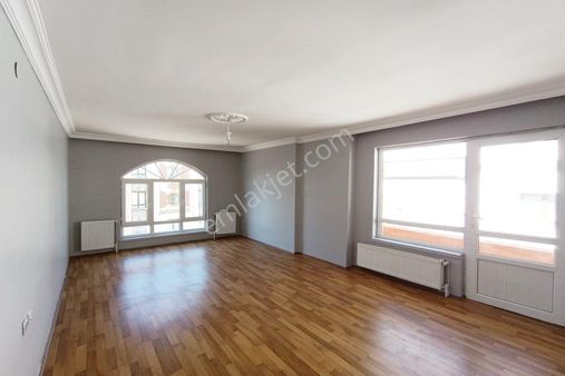 Ufuk Özdemir'den Bademlik Mah. 3+1 Katta Bağımsız Kiralık Daire