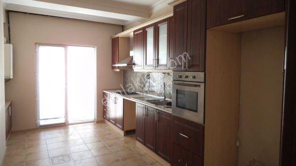 Çorlu Eski Salı Pazarında Site İçinde Satılık Daire P.no:3075 M