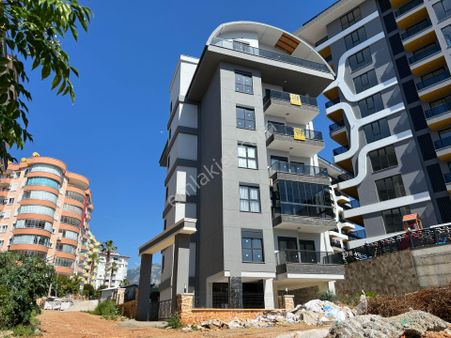 Alanya Tosmurda Satılık 4+2 Site İçi Havuzlu Sıfır Dubleks Daire