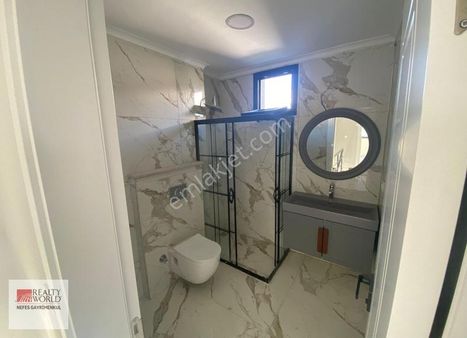 Rw Nefes'ten Altınova'da Denize 400m Mesafede 3+1 Villa