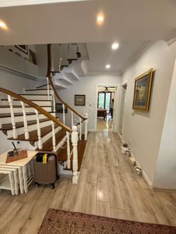 Eyüp Sultan Da Vatandaşlığa Ve Krediye Uygun 4 Katlı Villa ...