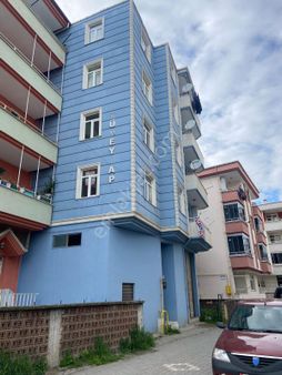 Sungurlu Mahallesi Diş Hastanesi Yanında Satılık 3+1 Daire