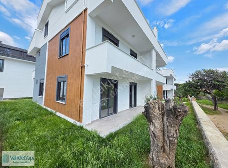 Vahdet'ten Güre'de Bahçeli Site İçi 2+1 Ayrı Mutfak B. Banyolu
