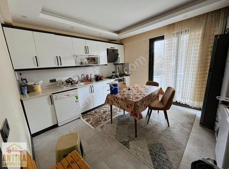 Antika Gayrimenkul'den Üçeylül Mahallesinde Satılık Daire