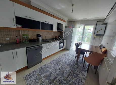 Vega Emlak'tan Asansörlü Full Yapılı 2.kat Güney Cephe Daire