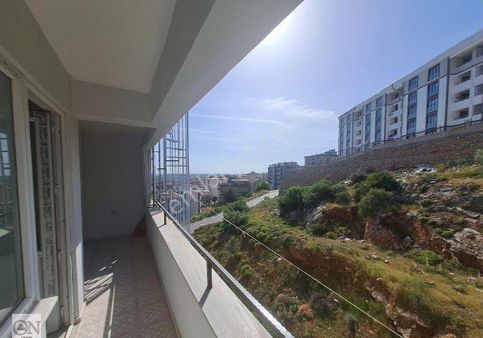 On Group Gayrimenkulden Edremit Gazicelal Mahalesinde 3+1 Fırsat Daire