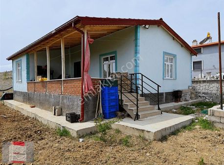 Bayat Mahallesinde Konya Manzaralı 1+1 Evi Elektrik Ve Suyu Olan