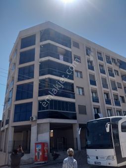 Bozyaka Pazaryeri Karşısı 2+1 D.gazlı Asansörlü Ayrı Mutfak 90 M2 Daire Satılık