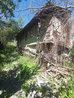 Bolu-göynük-hisarözü Köyünde İki Kat Ahşap Ev Ve Arsası