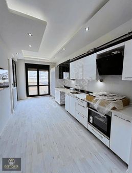 Ed-9 Desticiler'den Kartopu Caddesine 50 Mt 3+1 Daire