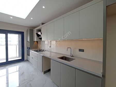 Menemen Koyunderede Havuzlu Lüx Sitede Sıfır 3+1 Daire N-19