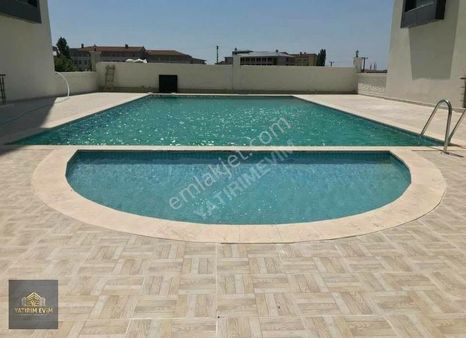 Avm Bölgesinde Havuzlu Site İçinde Güney Cephe Ara Kat Lüx Daire