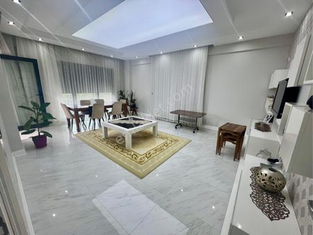 Çakmakta Full Açık Cepheli Çok Geniş 3+1 Asansörlü Arakat Daire