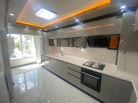 Bk Gayrimenkulden 3+1 Andiçen Mah. Full+full Yapılı Ara Katta Satılık Daire