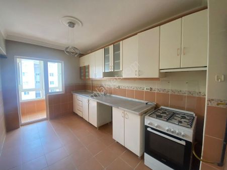 Bk Gayrimenkulden 3+1 Osmanlı Mah. Ara Katta Full Yapılı Satılık Daire