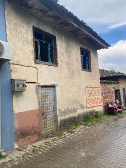 Ödemiş Bademli'de 2 Katlı Müstakil Köy Evi