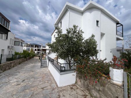 Bodrum Bitez'de Satılık Tam Müstakil Renove Edilmiş Villa