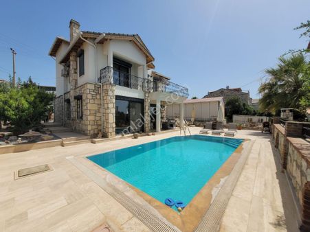 Didim Taş Evler Mevkiinde Tam Müstakil Deniz Ve Gün Batımı Manzaralı Triplex Villa