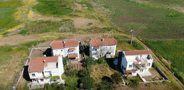 Çanakkale Biga Bozlar 216m2' Satılık Arsa Ve Eski Tripleks Villa