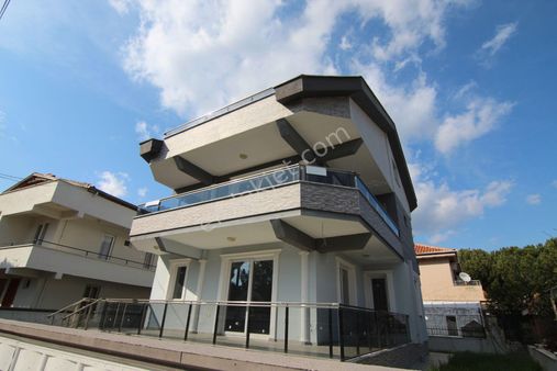 Didim'in En Geniş 4+1 Villası Denize 500 Metre