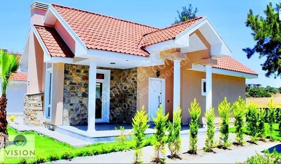 Didim Mavişehirde Tek Katlı Şömineli Havuzlu Müstakil Ev