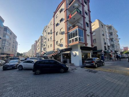 Bostanlı Çarşı İçinde Merkezi Konumlu Devren Kiralık Dükkan